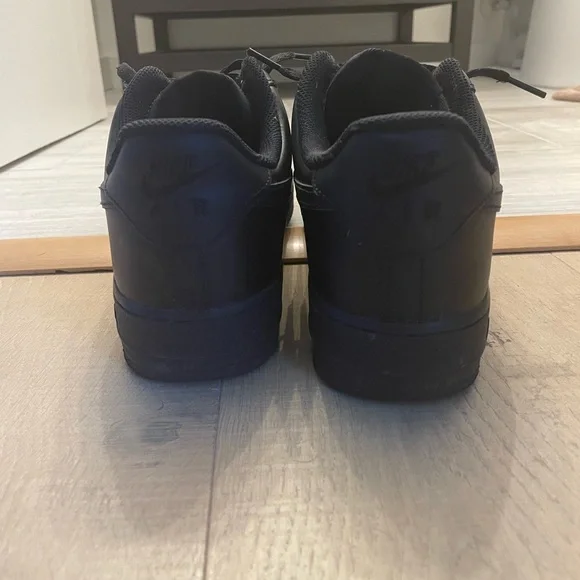 All black nike Air Force 1 - Picture 4 of 6